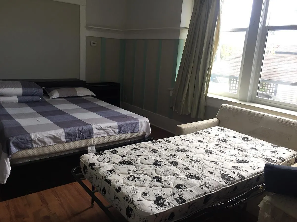 Mayfair Mall Family Inn Rum i privatbostad
